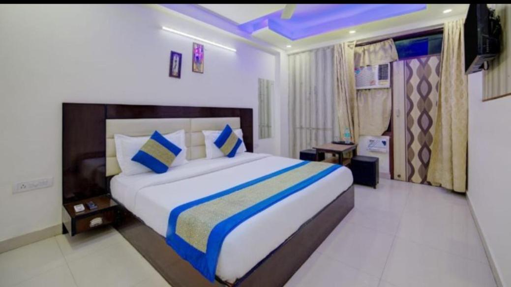 Hotel O Sweet Palace Ню Делхи Екстериор снимка