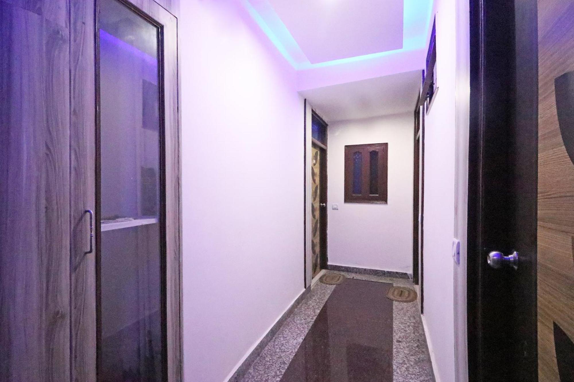 Hotel O Sweet Palace Ню Делхи Екстериор снимка